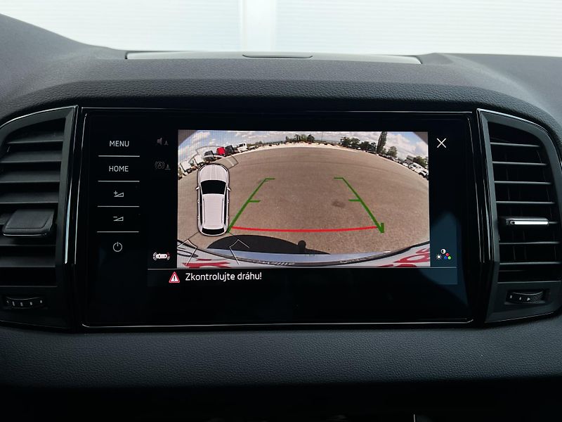 Škoda Karoq 2.0TDI DSG4x4 Sportline TZ DPH - fotka 16 z 28
