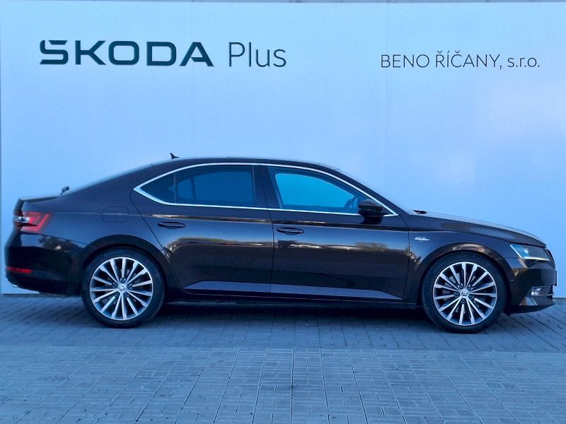 Škoda Superb (2017) L&K DSG 4x4 2,0TSi 206kW - fotka 12 z 35