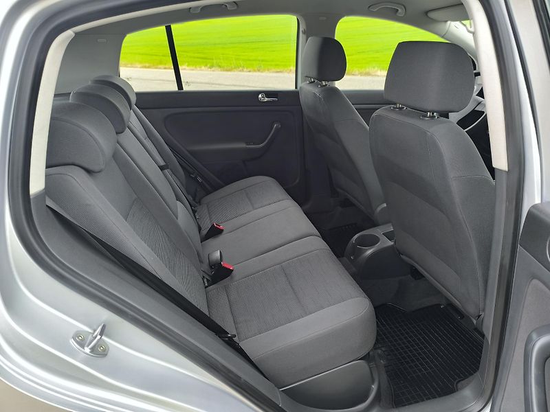 Volkswagen Golf Plus (2005) 1.4 1.MAJITEL,SERVISNI KÍŽKA - fotka 15 z 32