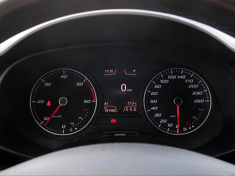 Seat Leon (2016) Style 1.6 TDI, Automat, Navi - fotka 11 z 17