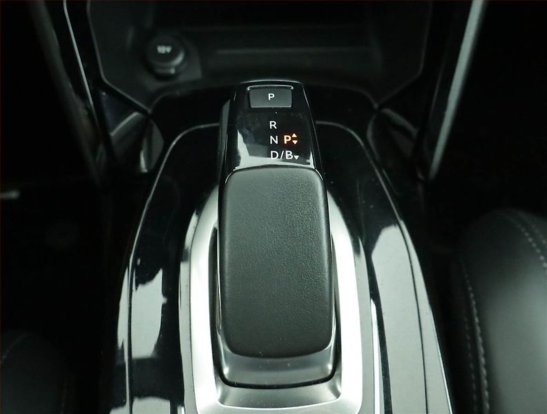 Peugeot 208 (2021) e-GT 50 kWh, SoH 86%, Automat - fotka 13 z 19