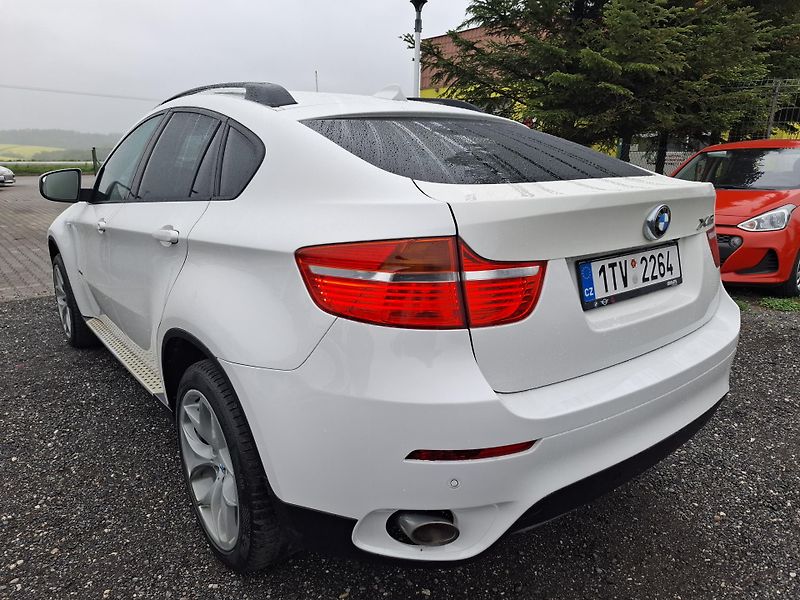 BMW X6 XDRIVE 40D - fotka 4 z 15