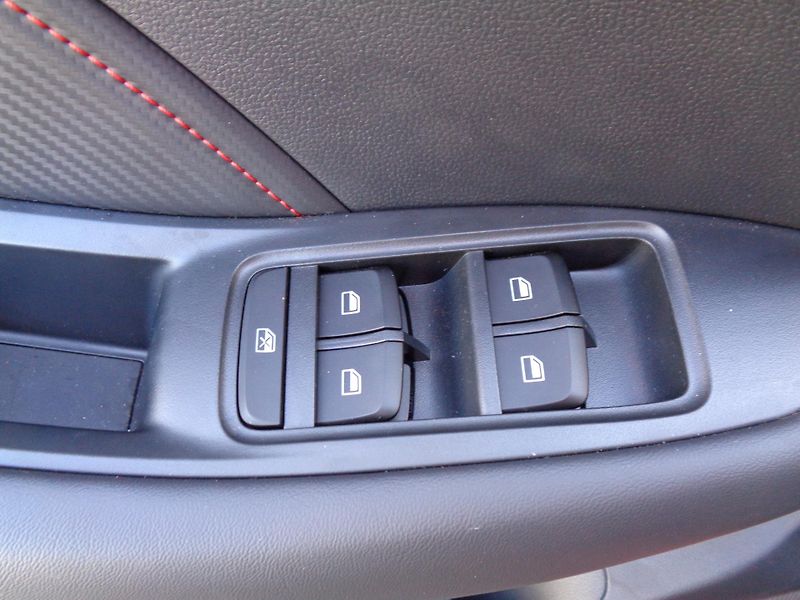 MG ZS 1,5 106 PS, Ess-plus, MÁLO KM! - fotka 11 z 27