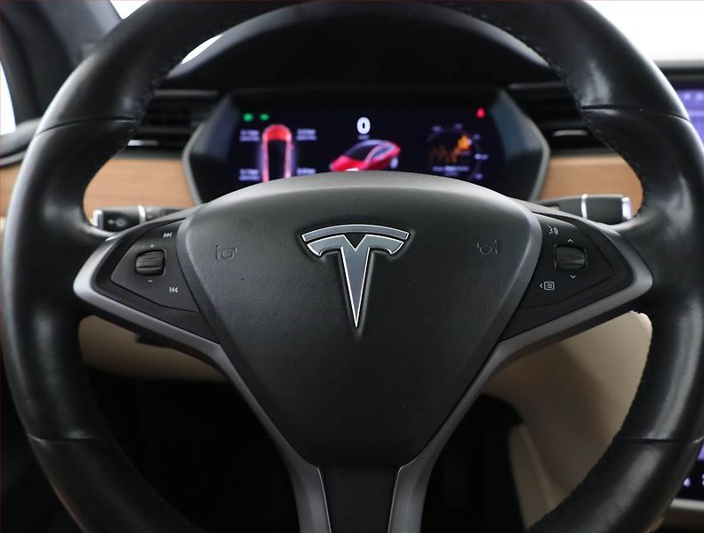 Tesla Model X (2020) Long Range Plus, SoH 93% - fotka 8 z 25