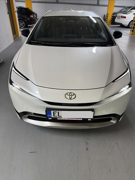 Toyota Prius (2026) PHEV 2.0 PlugIn hybrid  - fotka 4 z 10
