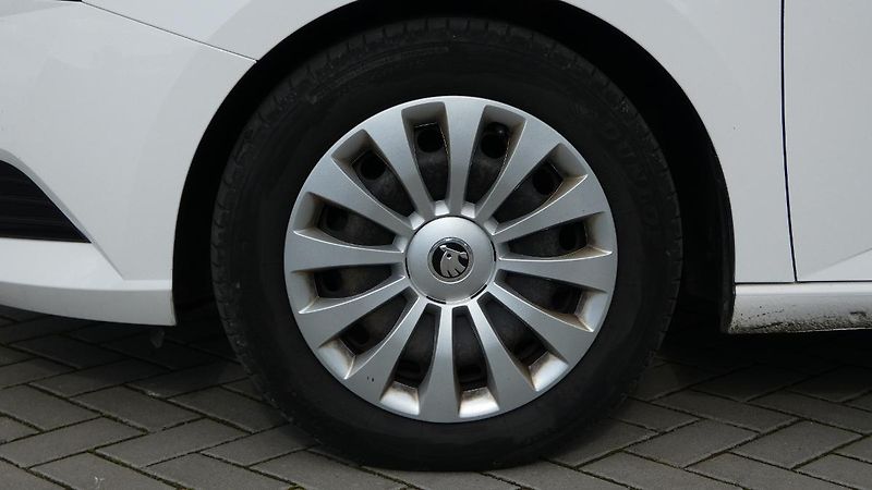 Škoda Fabia Combi 1.0 TSI Active Tour - fotka 18 z 19