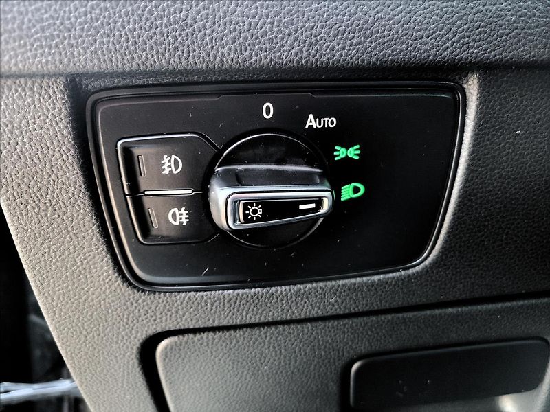 Volkswagen Passat 2,0 zálohováno - fotka 35 z 48