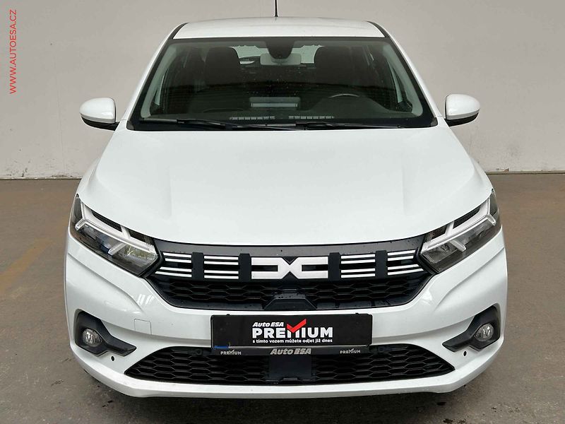 Dacia Sandero (2023) 1.0TCe, ČR, AC, park.kamera - fotka 2 z 15
