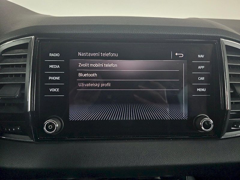 Škoda Karoq (2019) 1.5TSI 110kW DSG Style TAŽNÉ - fotka 13 z 32