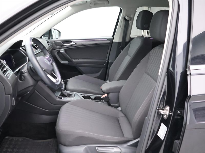 Volkswagen Tiguan Allspace 1,5 TSI 110kW DSG CZ Life DPH - fotka 8 z 24