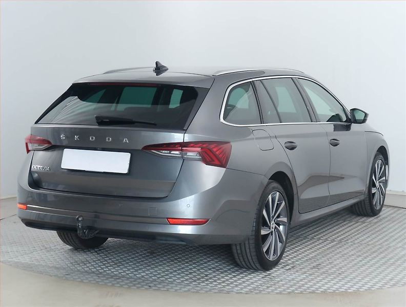Škoda Octavia (2023) Style 2.0 TDI - fotka 5 z 21