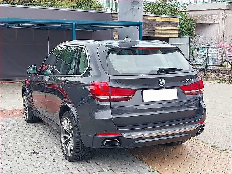BMW X5 (2015) xDrive40d, 4X4, Automat, Kůže - fotka 4 z 24