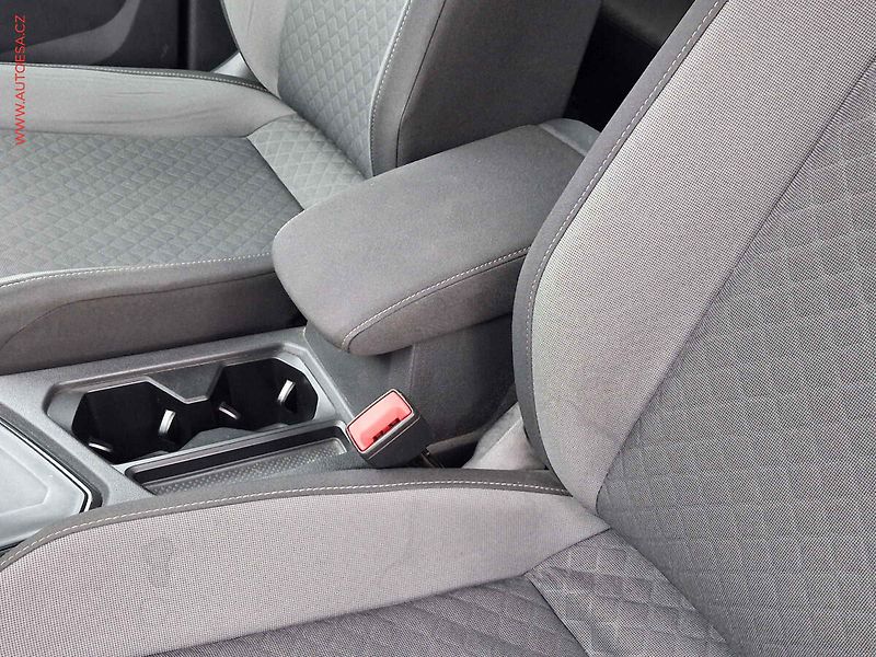 Volkswagen Tiguan (2019) 2.0 TDi, ČR, AC, park.čidla - fotka 20 z 21