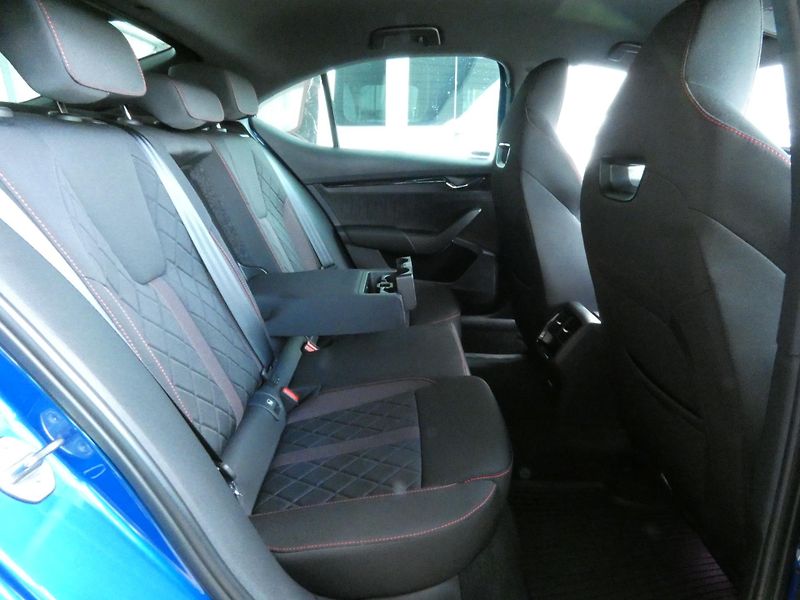 Škoda Octavia (2023) RS 2.0 TDI 147KW DSG - fotka 26 z 29