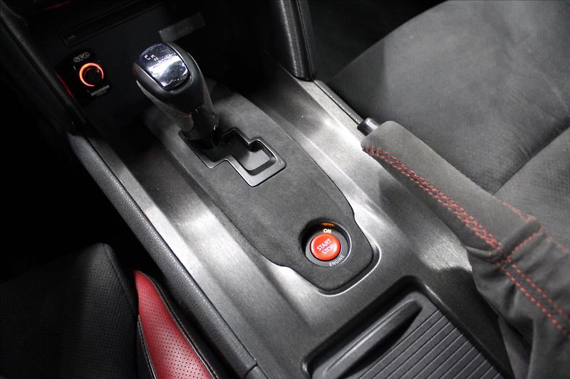 Nissan GT-R 3,8 R35 - fotka 28 z 31