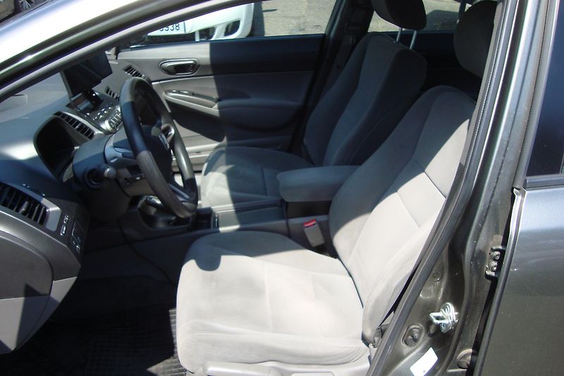 Honda Civic (2010) 1.8 i-vtec,ČR,1.Maj.Pra.servis - fotka 32 z 66