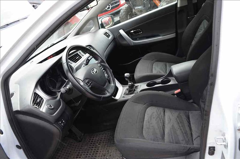 Kia Ceed (2015) COMBI 1,6 - fotka 12 z 19