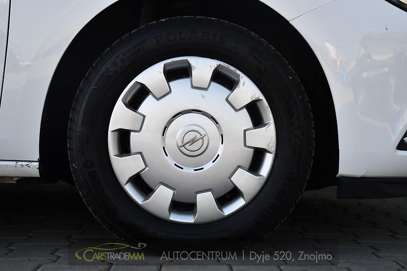 Opel Astra 1.6CDTi CARPLY NAVI - fotka 37 z 40