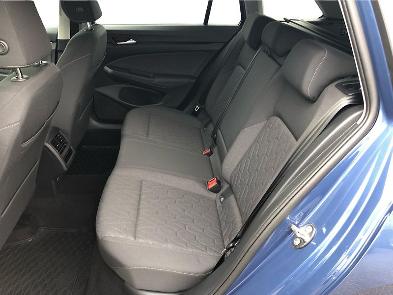 Volkswagen Golf 1.5 eTSi DSG 7st. LIFE - fotka 12 z 29