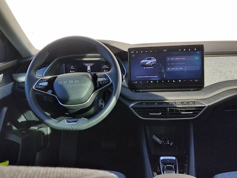 Škoda Octavia (2025) Combi Top Selection 1,5 Tsi 11 - fotka 6 z 37