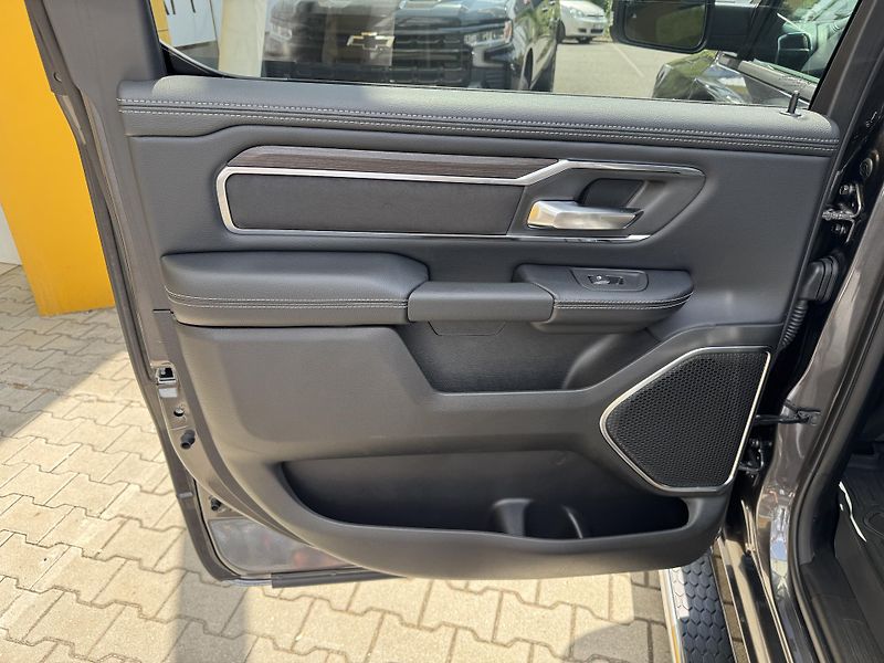 RAM 1500 5,7 HEMI Laramie Rambox - fotka 15 z 60