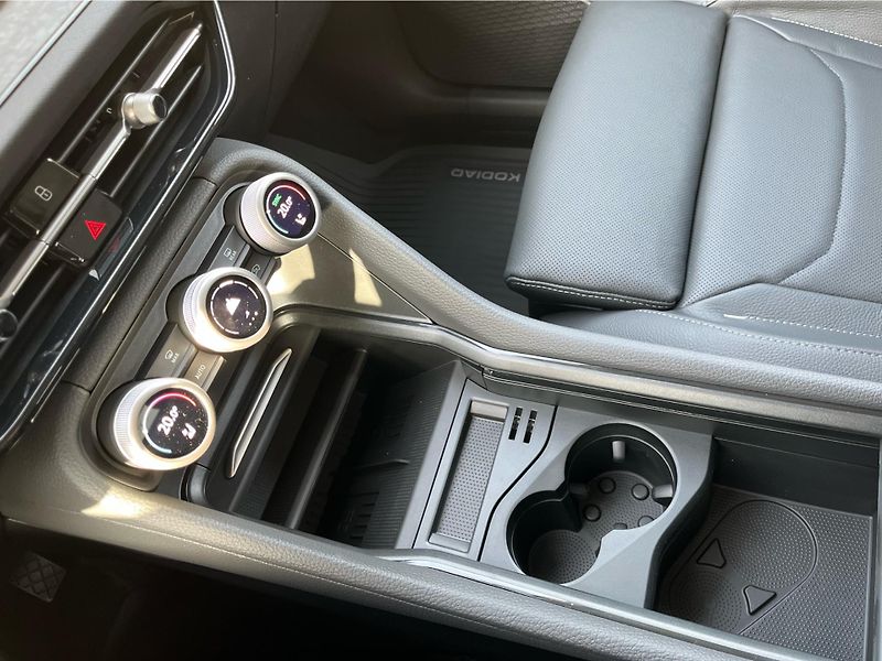 Škoda Kodiaq 2.0TDi 142 kW 4X4 ExclusiveSel - fotka 19 z 30