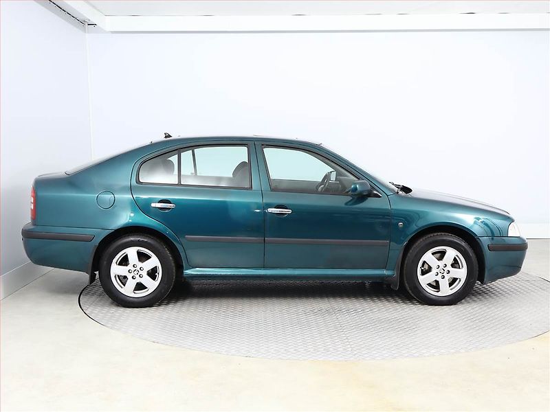 Škoda Octavia (1998) 1.8 20V, nová STK, Tažné - fotka 6 z 12