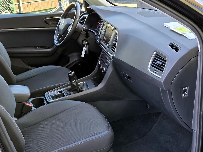 Seat Ateca 1,6TDi STYLE, SERV.KN. 1.maj   - fotka 29 z 49