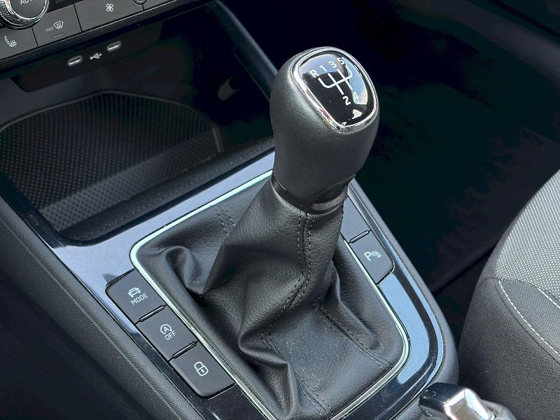 Škoda Fabia (2025) 1.0 TSI / 70 kW / SELECTION - fotka 24 z 35