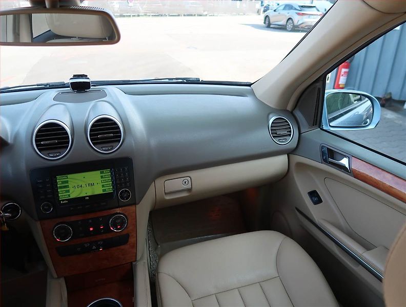 Mercedes-Benz Třídy M (2007) ML 350 , 4X4, Automat - fotka 8 z 20