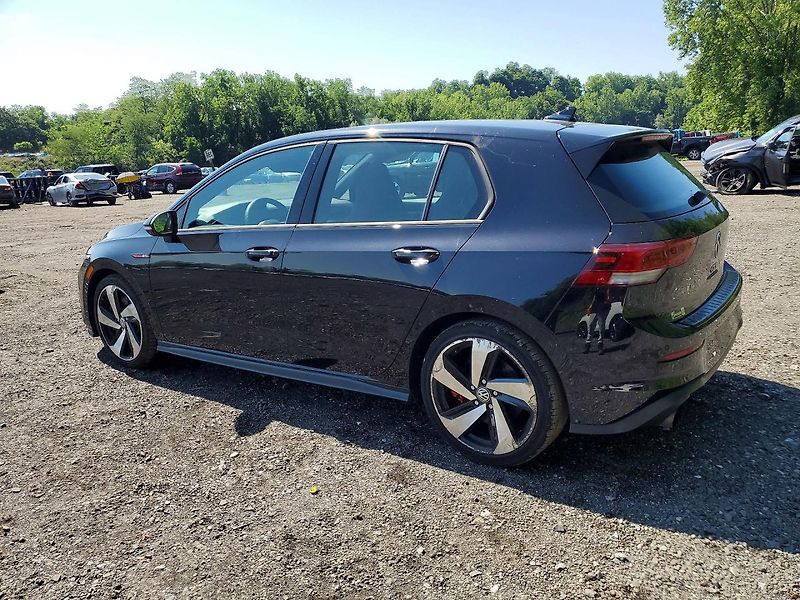 Volkswagen Golf (2023) GTI S - fotka 3 z 11