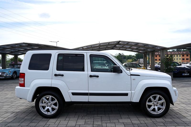 Jeep Cherokee 2.8 CRD L/automat/tažné/klima/ - fotka 7 z 37