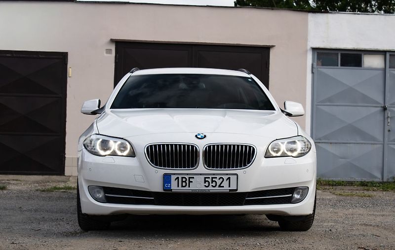 BMW Řada 5 - fotka 2 z 22