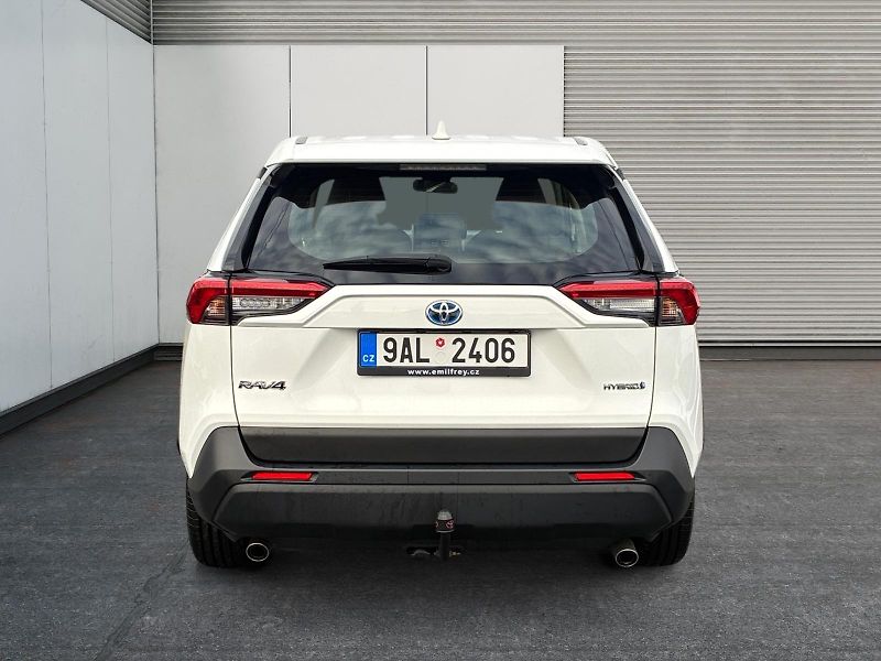 Toyota RAV4 (2022) ACTIVE 2.5HYBRID 131kW 4WD TAŽ - fotka 5 z 11