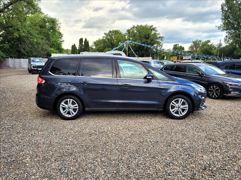 Ford Galaxy 2,5 Již není k dispozici - fotka 4 z 50