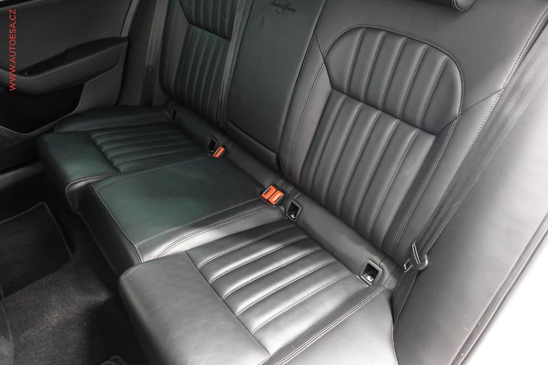 Škoda Superb (2017) 2.0TDi, DSG, bixen, kůže - fotka 10 z 24