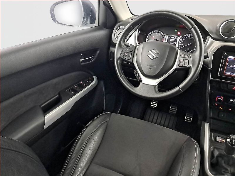 Suzuki Vitara (2018) 1.6 VVT, 4X4, Kůže, Navi - fotka 7 z 22