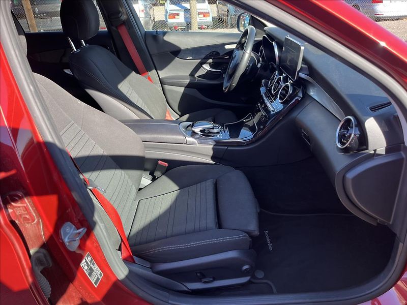 Mercedes-Benz Třídy C 2,1 250d 150KW 4MATIC LED DPH - fotka 11 z 50