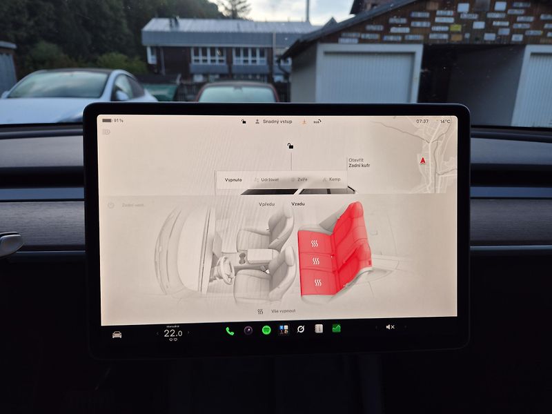 Tesla Model Y LONG RANGE DUAL MOTOR  92,7% - fotka 31 z 48