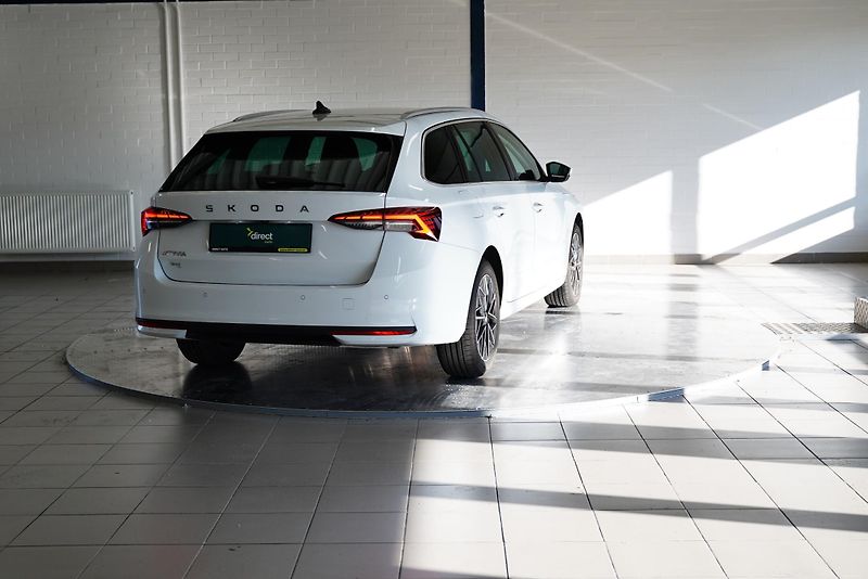 Škoda Octavia - fotka 2 z 24