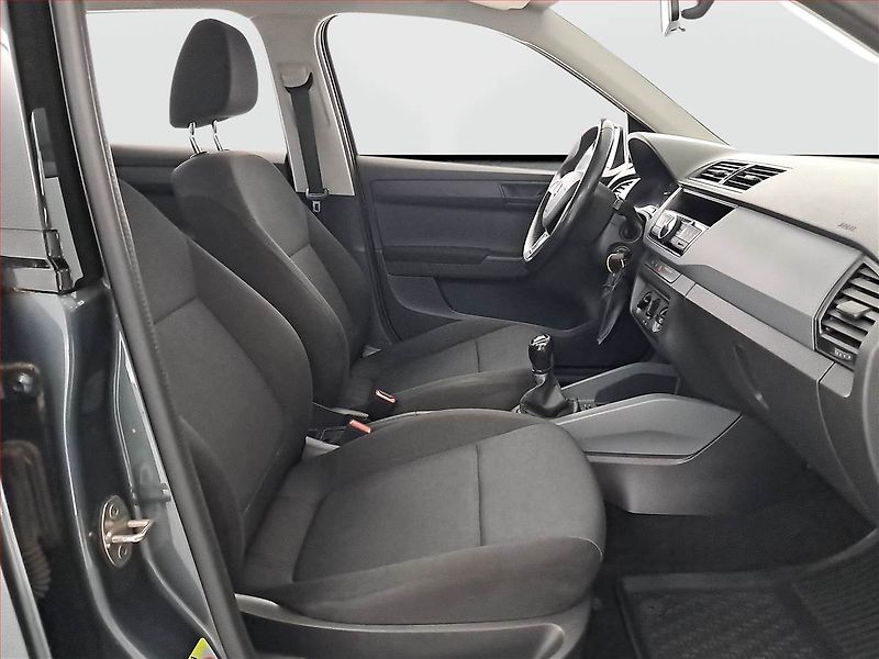 Škoda Fabia (2018) Ambition 1.0 TSI - fotka 9 z 14