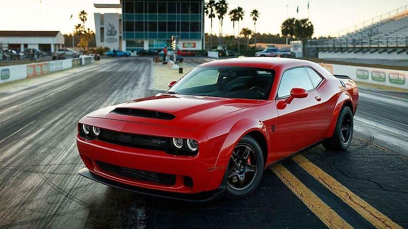 Dodge Challenger SRT Demon.