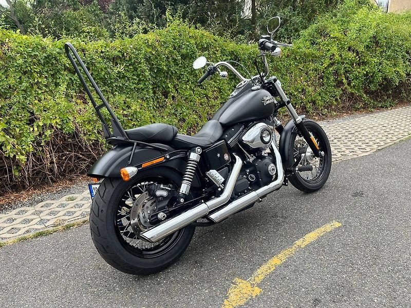 Harley-Davidson FXDB Dyna Street Bob (2013) - fotka 3 z 15