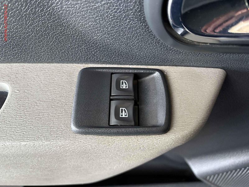 Dacia Dokker (2014) 1.6i, AC - fotka 12 z 13