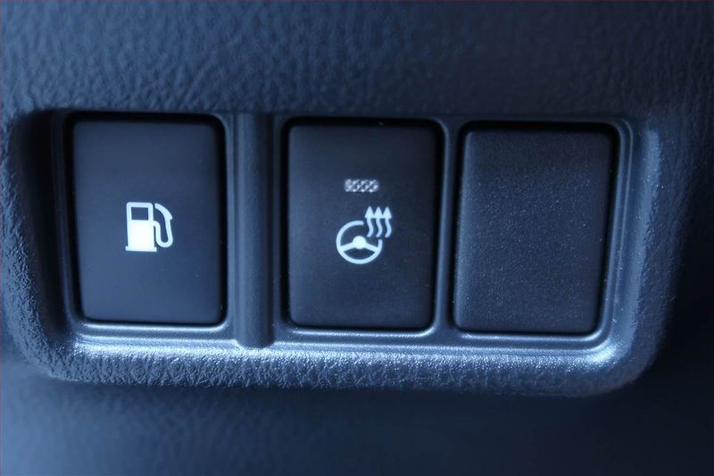 Toyota C-HR (2019) Comfort 1.2 Turbo, Tempomat - fotka 22 z 22