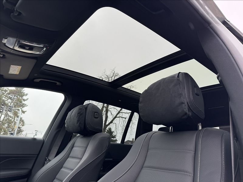 Mercedes-Benz GLS 450d AMG 4Matic - fotka 29 z 40