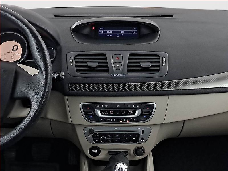 Renault Mégane (2012) 1.5 dCi, po STK, Tažné - fotka 12 z 16