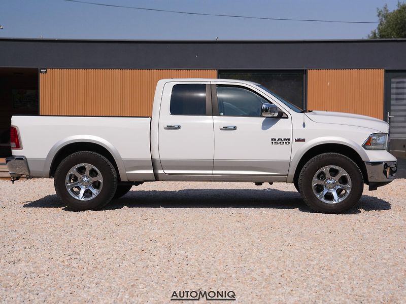Dodge RAM 1500 (2013) 5.7 Hemi Quadcab LoneStar - fotka 15 z 21