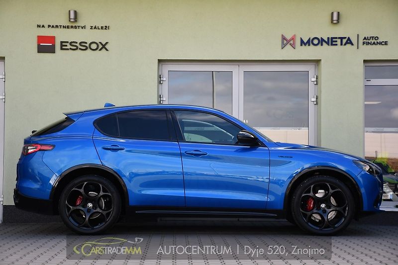 Alfa Romeo Stelvio 2.2 Diesel 16V 154kW VELOCE Q4 - fotka 6 z 53