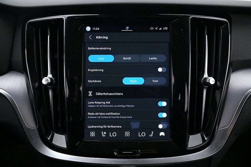 Volvo V60 Recharge T6 AWD Core Bright - fotka 14 z 22